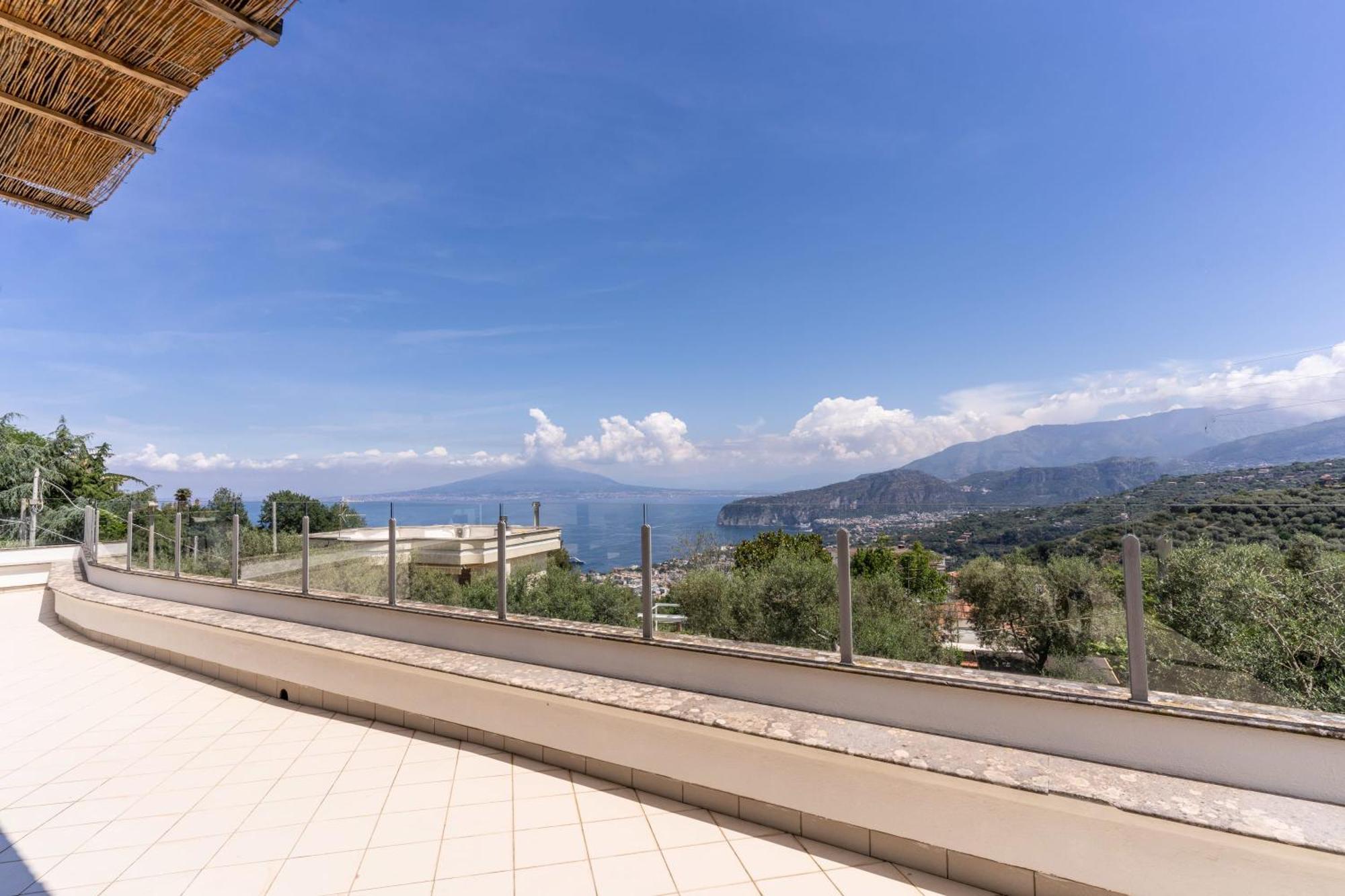 Villa Milena Modern Elegance Views And Guest Services Sorrento Exteriér fotografie